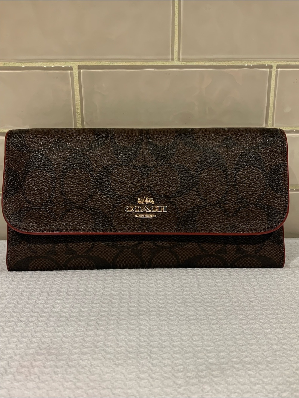 Coach Signature Canvas Soft Wallet Removable Checkbook Insert Brown Red F52681